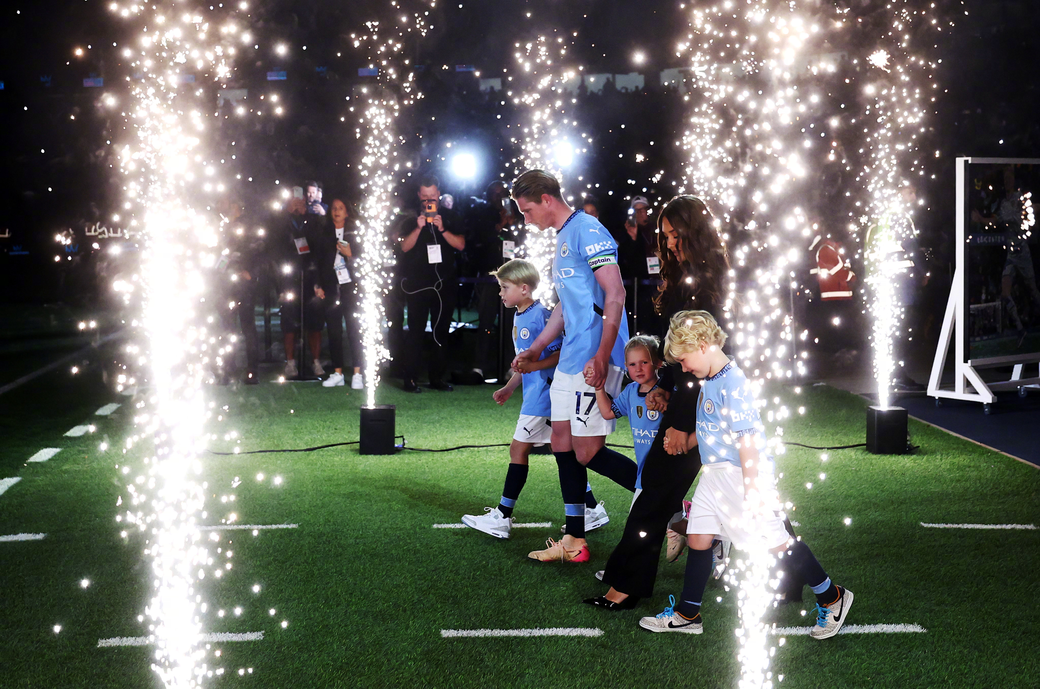 JJB-德布劳内在IG比赛中领先优势明显,大比分获胜引发热议!赢得满堂喝彩(德布劳内最新消息)