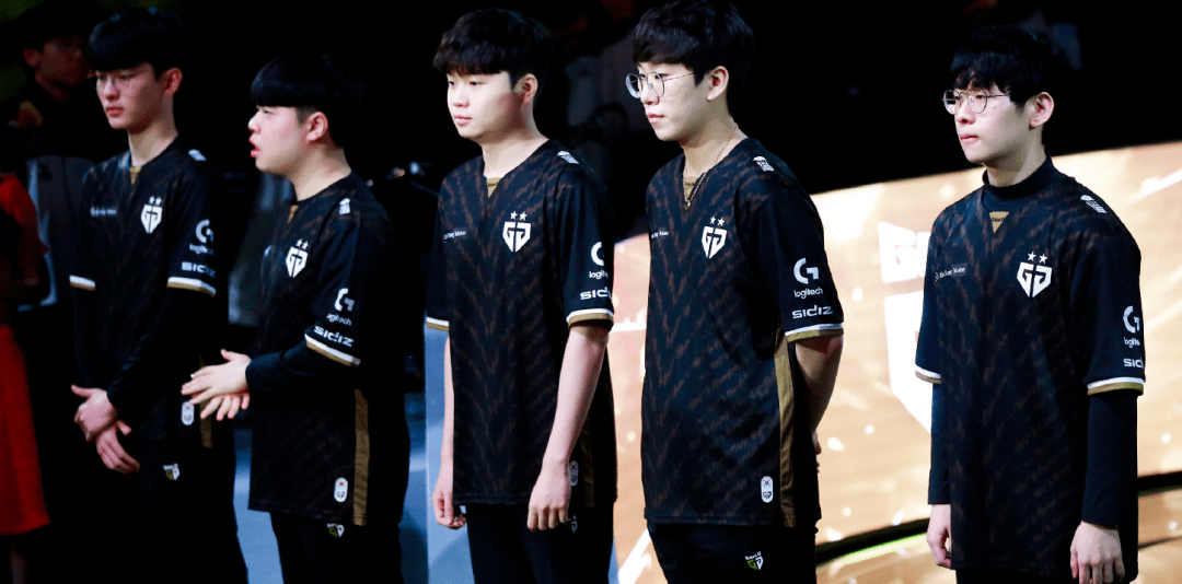 JJB-关于Uzi关键节点出色防守，MAD带队取胜！的信息