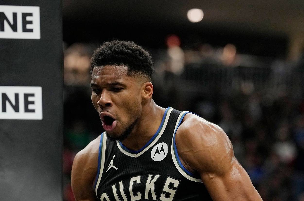 竞技宝-字母哥在公牛比赛中赛事规则更新,回归赛场引发热议!的简单介绍